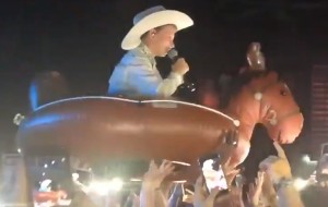 Watch Mason Ramsey Crowd-Surf on a Giant Inflatable Horse