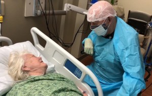 90-year-old Florida man who wore protective gear to say goodbye to wife has died