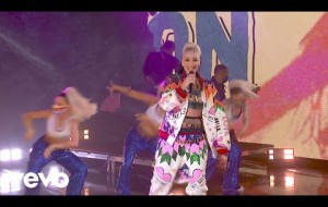 Gwen Stefani - Let Me Reintroduce Myself