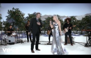 Gwen Stefani, Blake Shelton - You Make It Feel Like Christmas (Live From The Orange Grove)